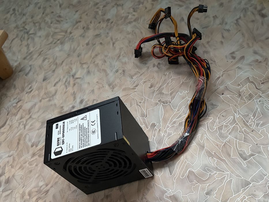 Блок Питания 600W QUBE  (4+4 CPU. 6+2 GPU)