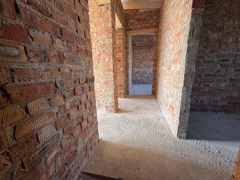 Котедж на стадії будівництва