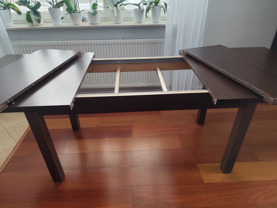 Stół rozkładany do jadalni