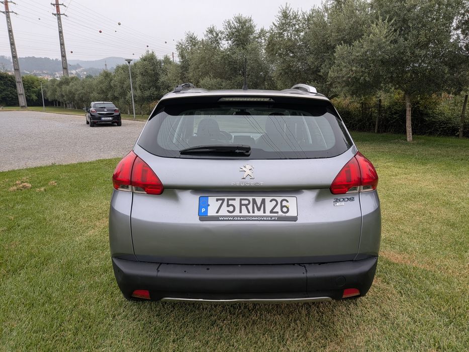 Peugeot 2008 1.6 HDi Allure — photo 4