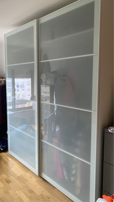 Roupeiro estado novo