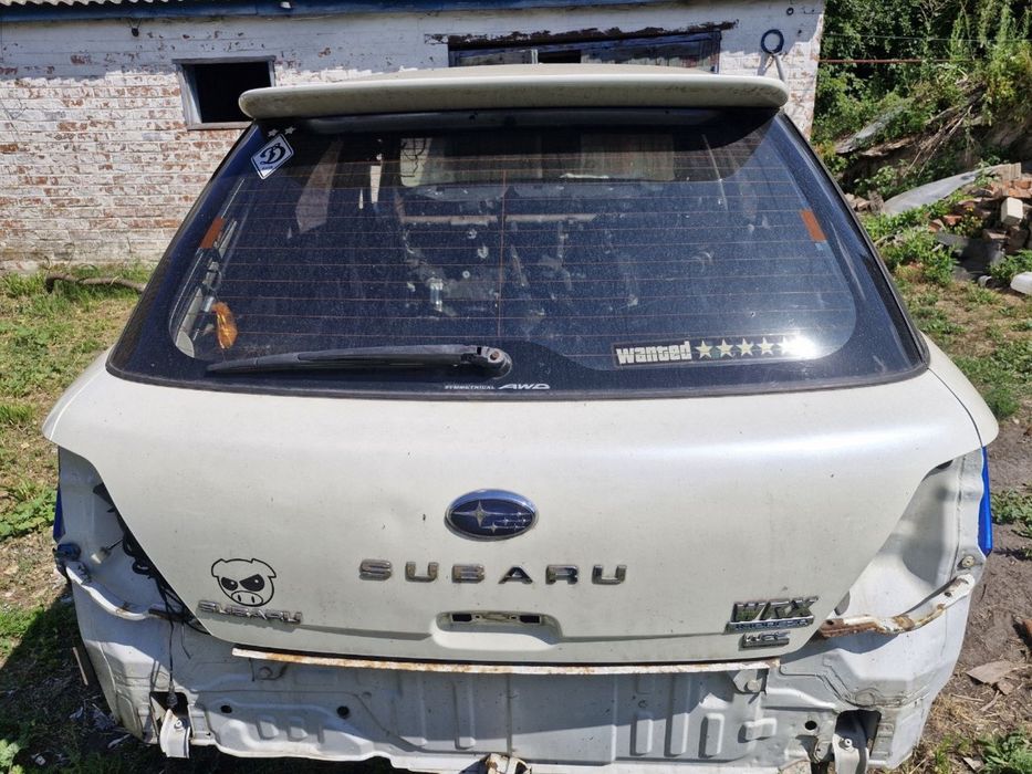 Ляда(багажник) Subaru Impreza GD