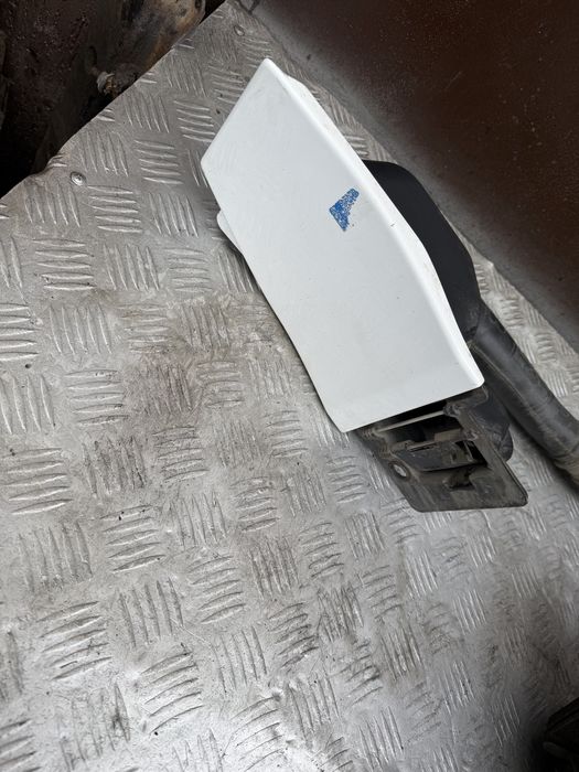 Лючок бензобака рено трафик 18 год renault travic 3 vivaro