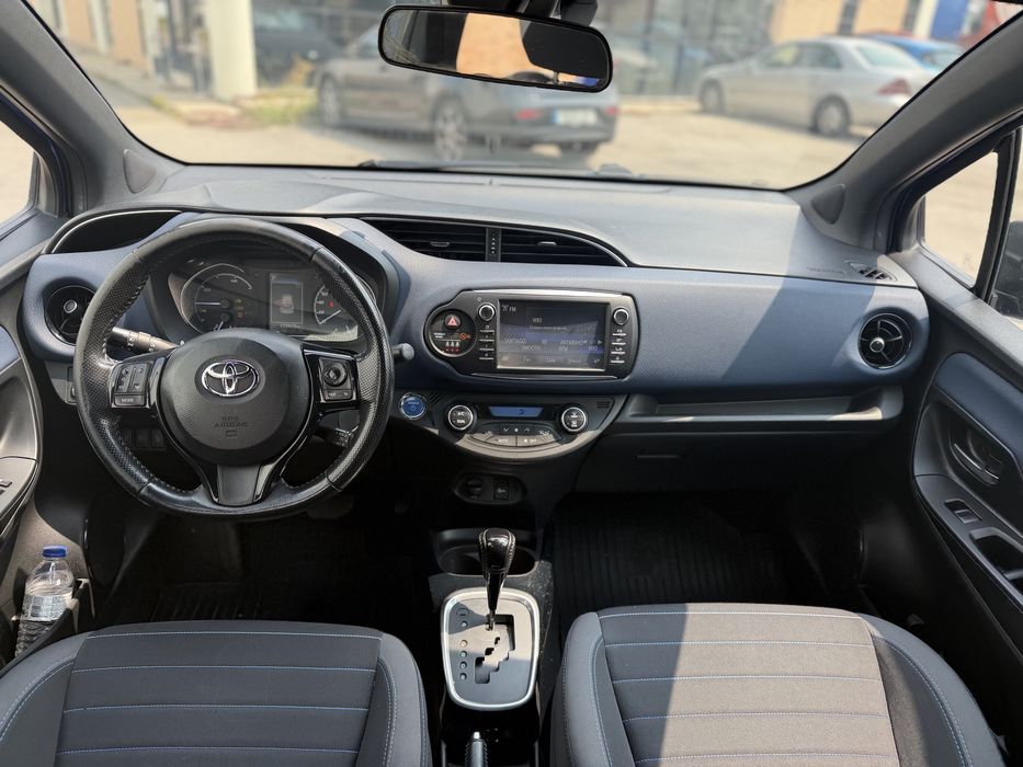Toyota yaris 1.4 hybrid  autonatico