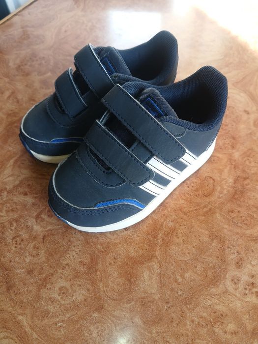 Кросівки adidas дитячі