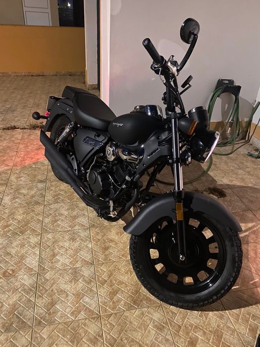 Mota keway superlight 125cc , 1800km , 2022 , 1900€