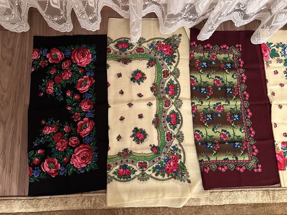 Нові хустки по 300грн