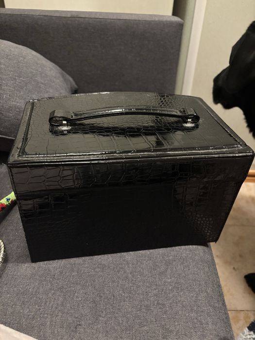 Скринька для прикрас