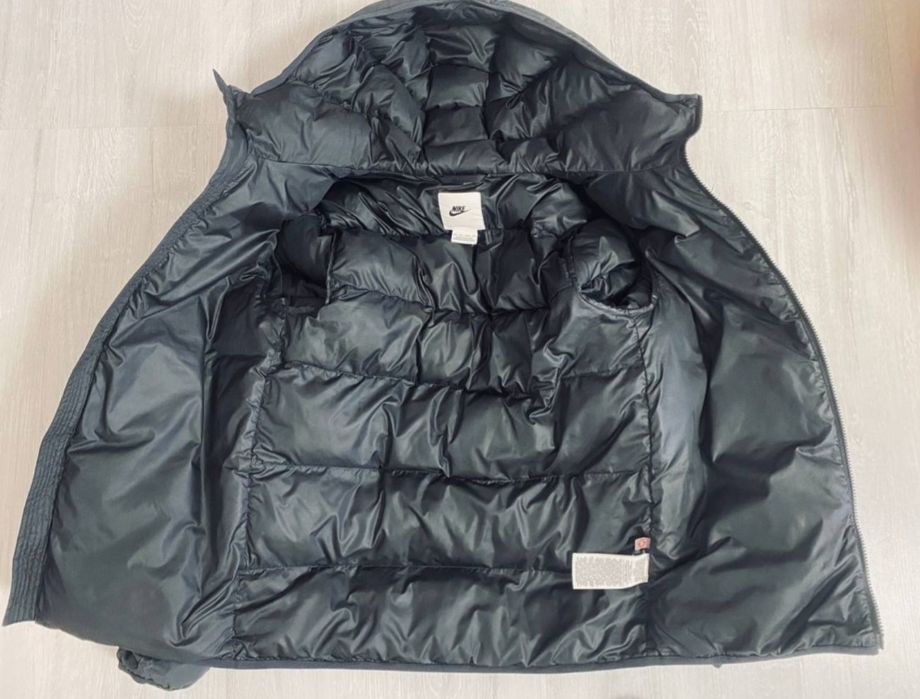 Оригинал Куртка Nike Air Max Primaloft Storm-Fit Dx2039-010