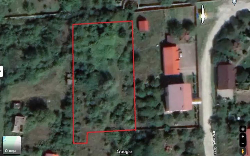 Цікава земельна ділянка в передмісті Франківська