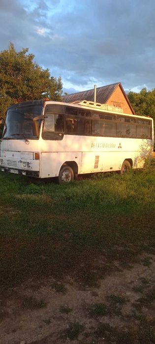 автобус Mitsubishi Prestij