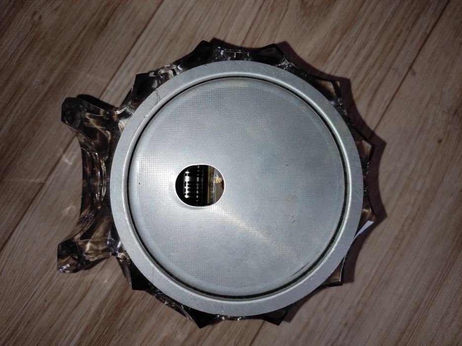 Антикваріат. Продам часи хрустальні.