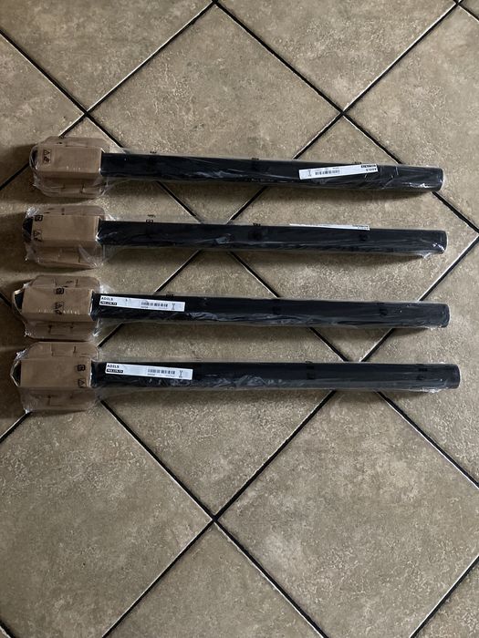 Cztery regulowane nogi do blatu - Ikea