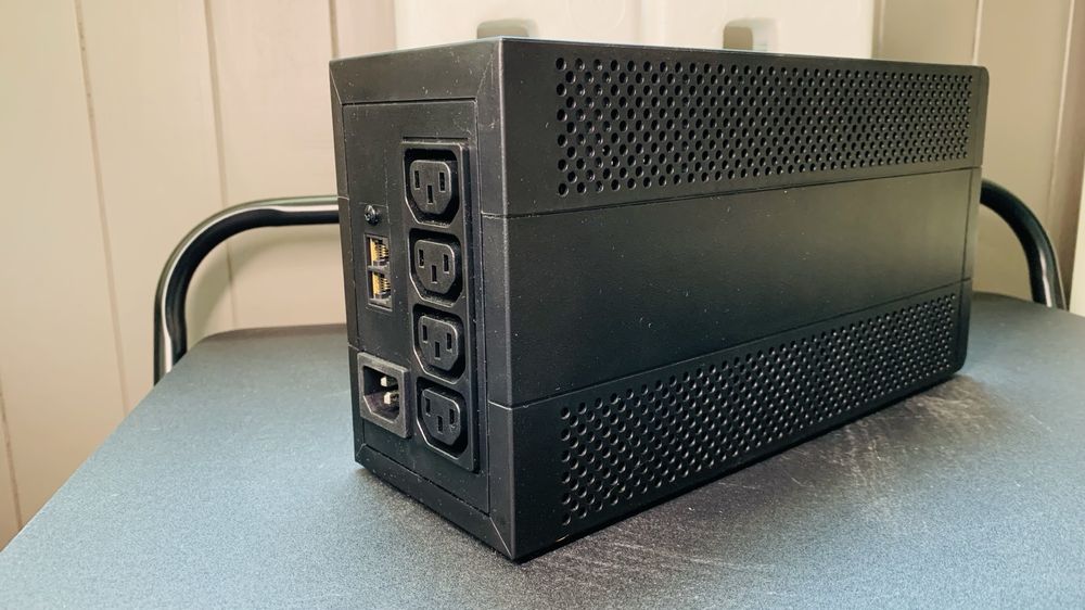 Лінійно-інтерактивний ДБЖ Eaton 5E 850VA USB (5E850IUSB) для котла