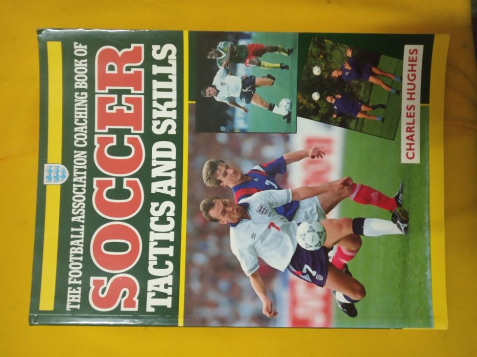 Livro  SOCCER  (Tácticas de Futebol)