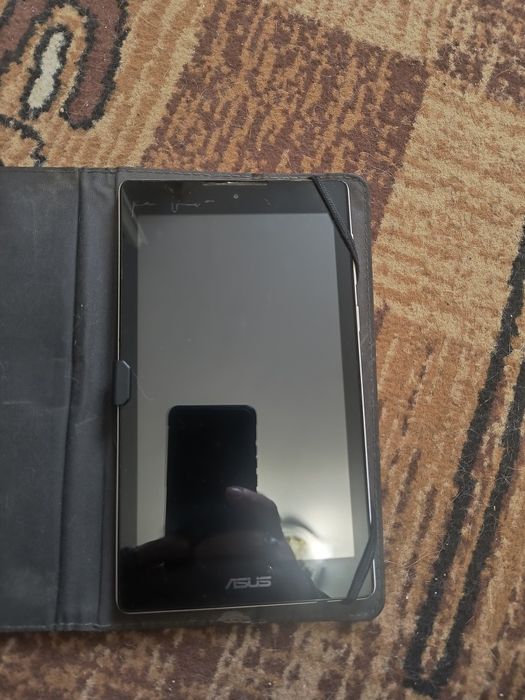 Планшет Asus можливо під ремонт чи запчастини