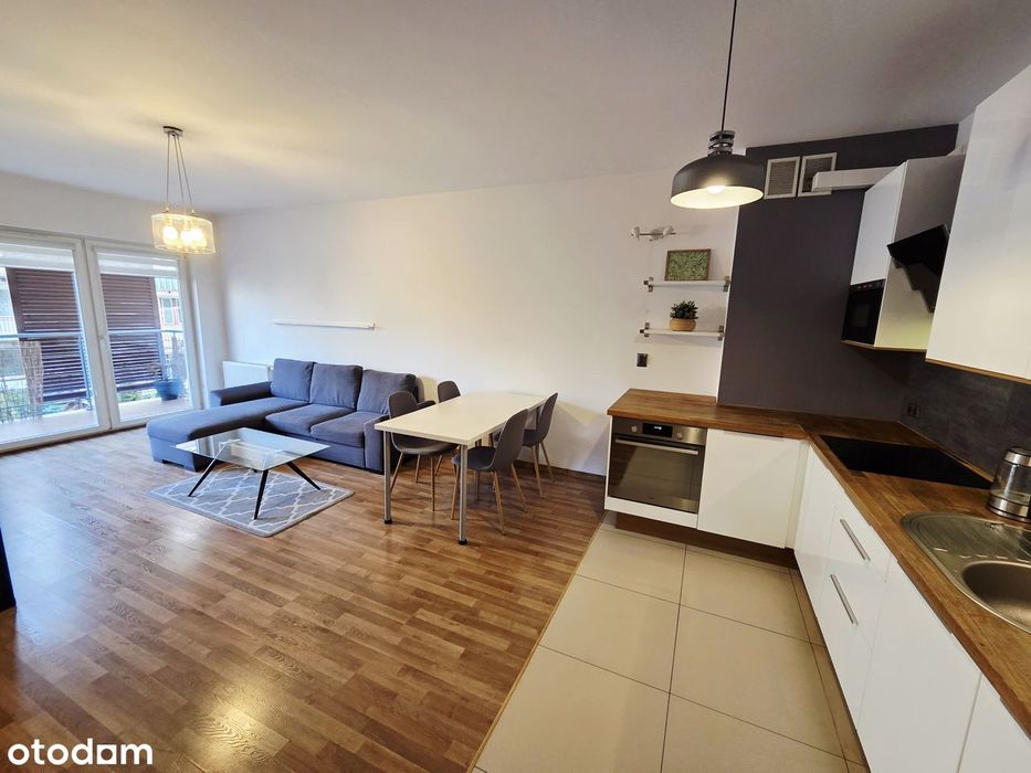 Przestronne 3 pokojowe mieszkanie, balkon, winda, 1 piętro