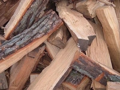 Дрова колоті (дуб, ясень) з безкоштовною доставкою по Сумах!