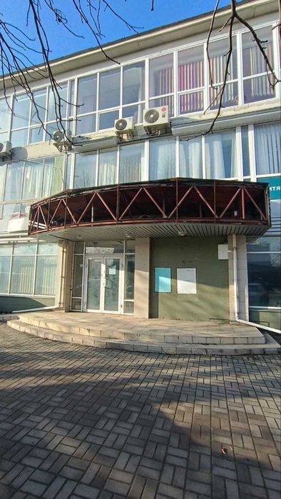 Приміщення відділення банку, площею 484.2 кв.м., м.Луцьк