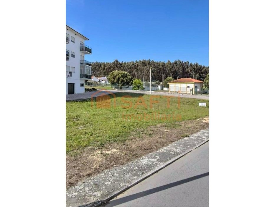 Terreno Urbano com projeto aprovado — Aveiras de Baixo, Lisboa