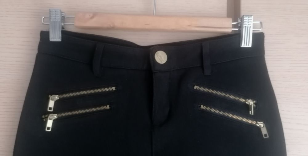 Czarne cygaretki bershka 36