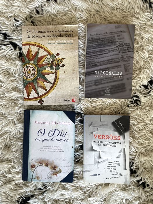 Livros sortidos sobre temas variados