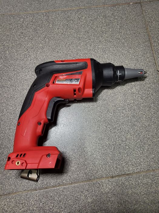 Milwaukee M18 FUEL™ 2866-20 (FSG-0X) шуруповерт по гіпсокартону
