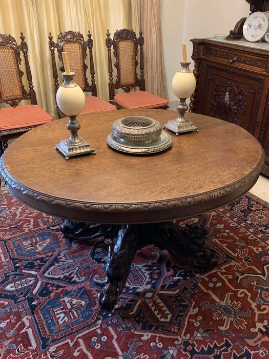 Conjunto de Sala de Jantar em Estilo Pavilhão de Caça – Antigo e Raro