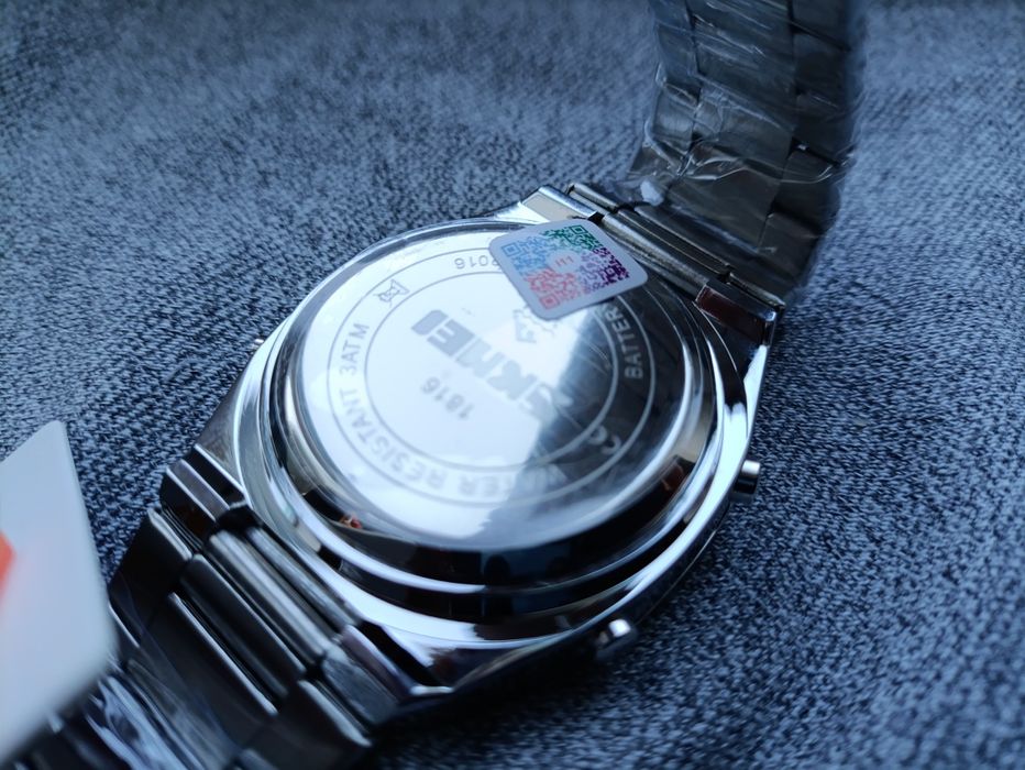 Часы от бренда Skmei