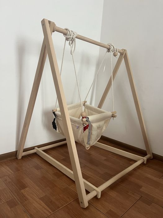 Гойдалка дитяча бежева