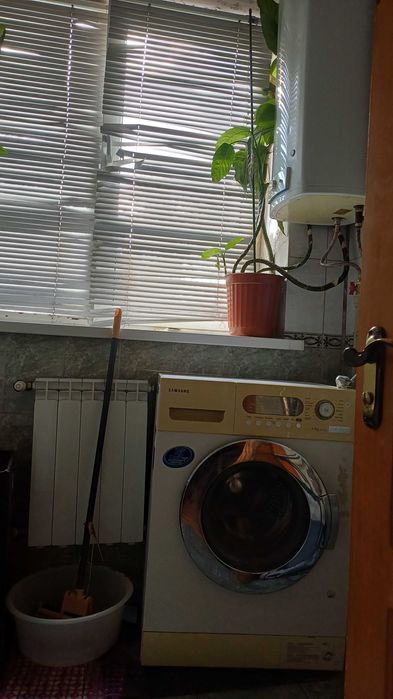 Здам кімнату (приміщення) з кухнею в довгострокову аренду