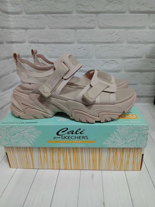 Жіночі сандалі Skechers 119858 BLSH