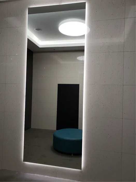 Дизайнерські дзеркала з підсвіткою на замовлення від виробника