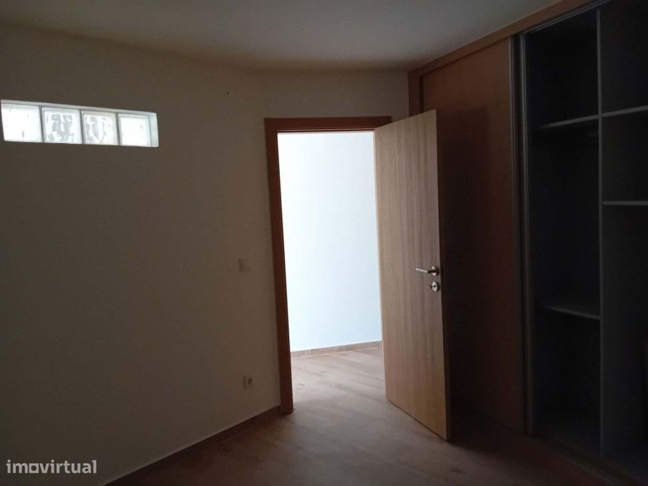 Apartamento T2 Para Arrendamento | Rés-Do-Chão | Ar Condicionado | ...