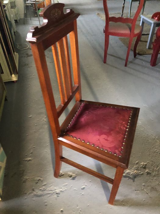 Muitas cadeiras distintas, vintage