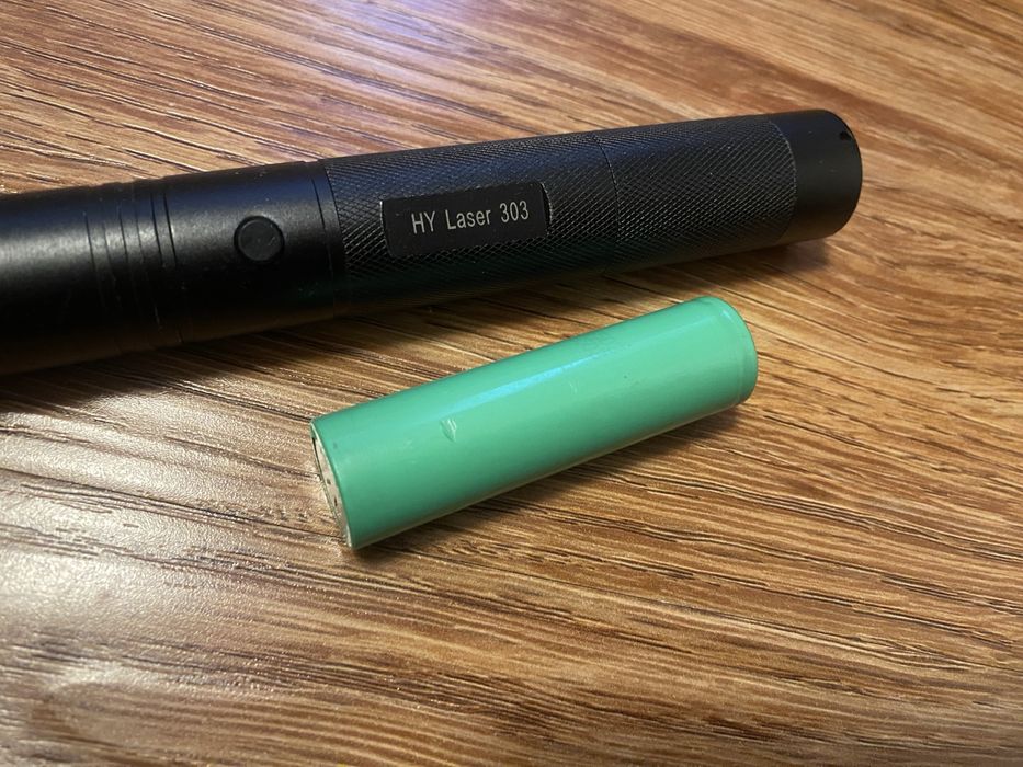 Зелёная лазерная указка HY laser 303