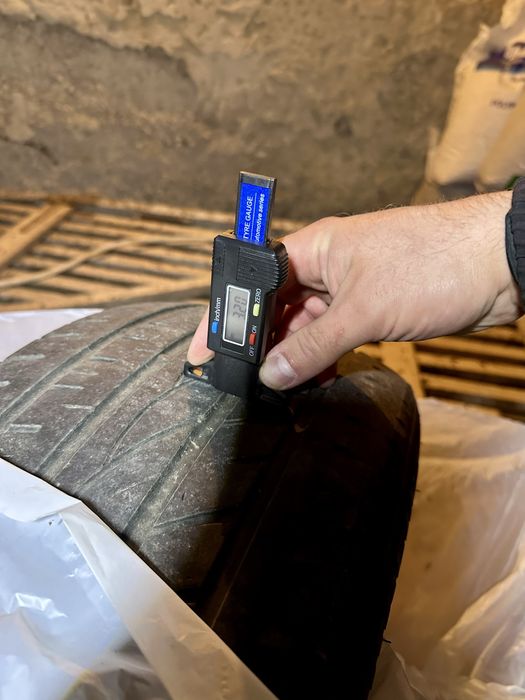 Літні шини 4 шт. б/в Powertrack Cityracing 235/50 ZR18 101W XL