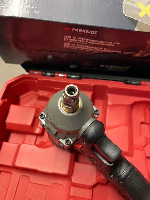 Aparafusadora de impacto parkside convertida 2 em 1