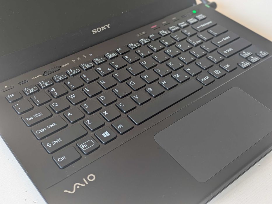 Sony svs13 czarny laptop super stan win10