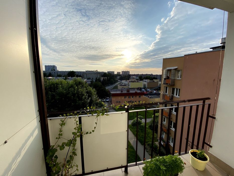 Wynajmę 2 pokojowe mieszkanie os. Baranówka ( całe lub na pokoje)