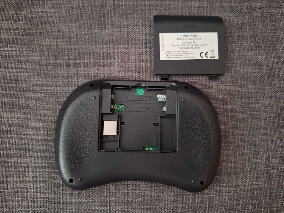 Teclado wireless bluetooth com rato integrado