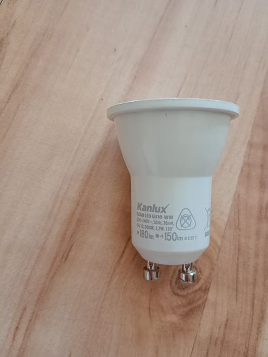 żarówka świetlówka LED GU10 240V 2,2W 3000K 180lm