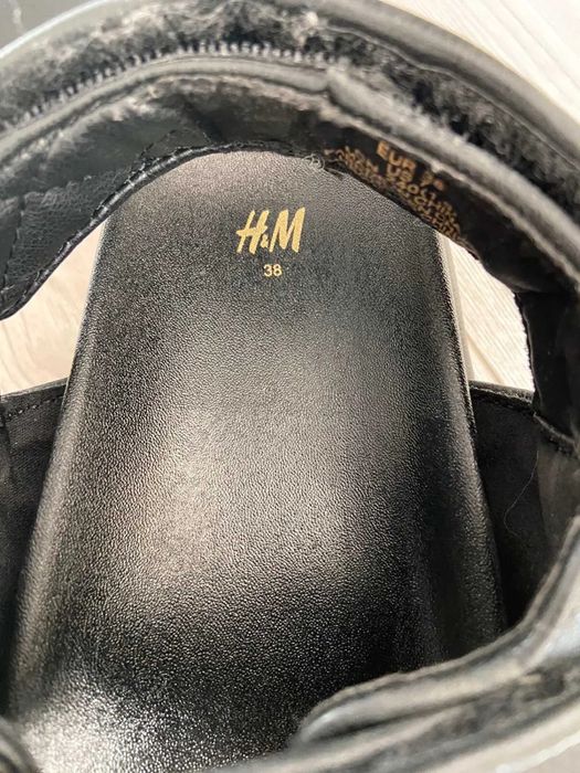 Czarne sandały na platformie H&M