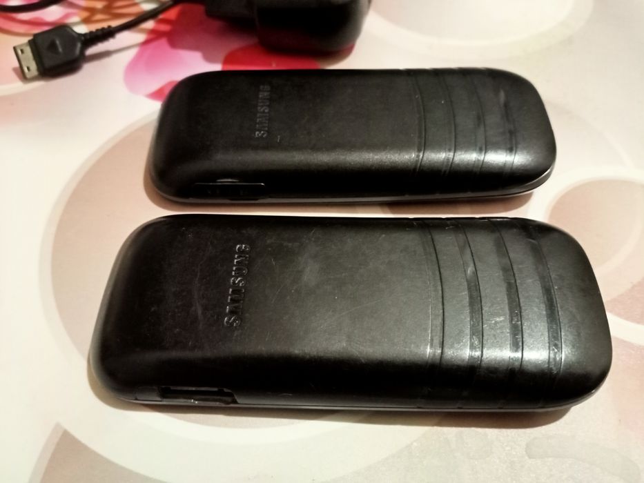 Продам кнопочный телефон от Samsung GT-E1202 Duos.