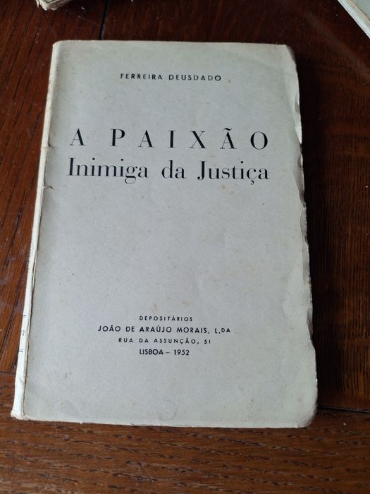 Livro a Paixao inimiga da juatica Ferreira Deusdado
