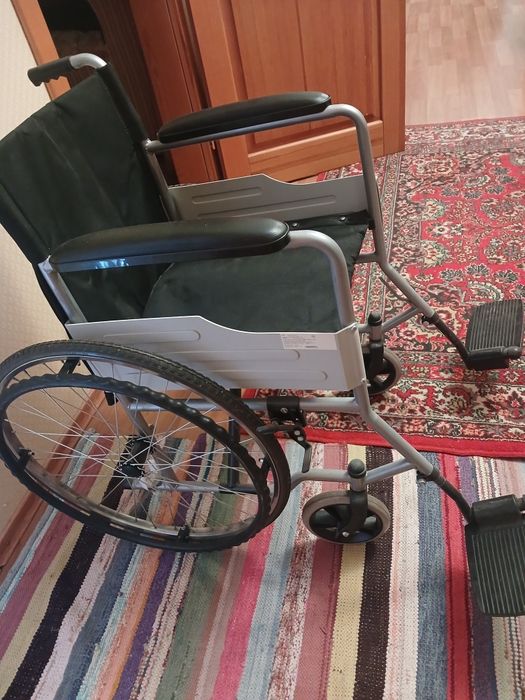 Инвалидная коляска Доставка відмінний стан практично нова