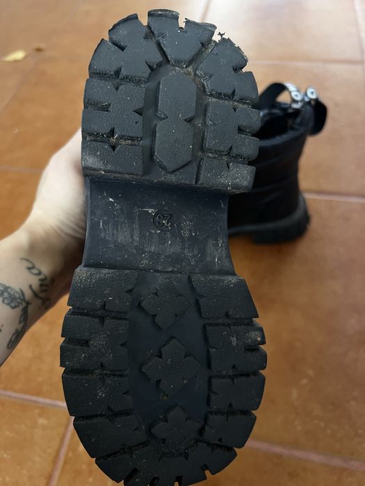 Продам чобітки зимні