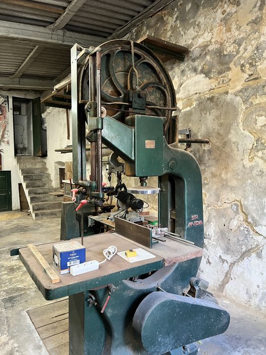 Maquina antiga de corte muito fiavel e