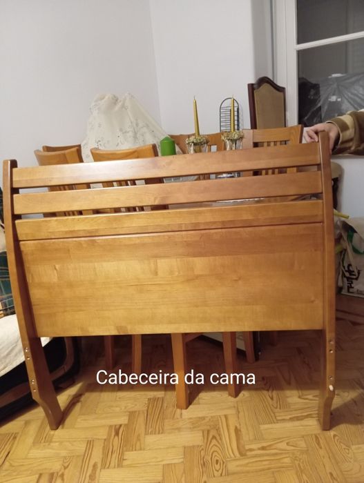 Cama individual em madeira maciça