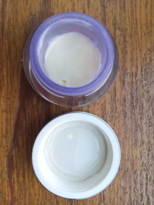 Крем для області навколо очей